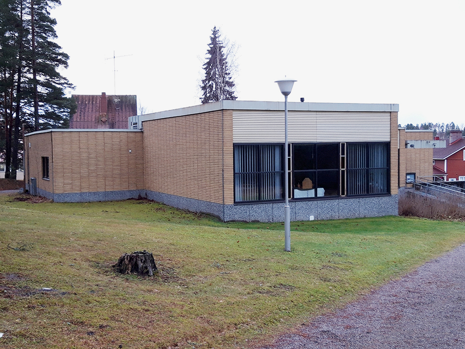 Seurakuntakoti ulkoa päin