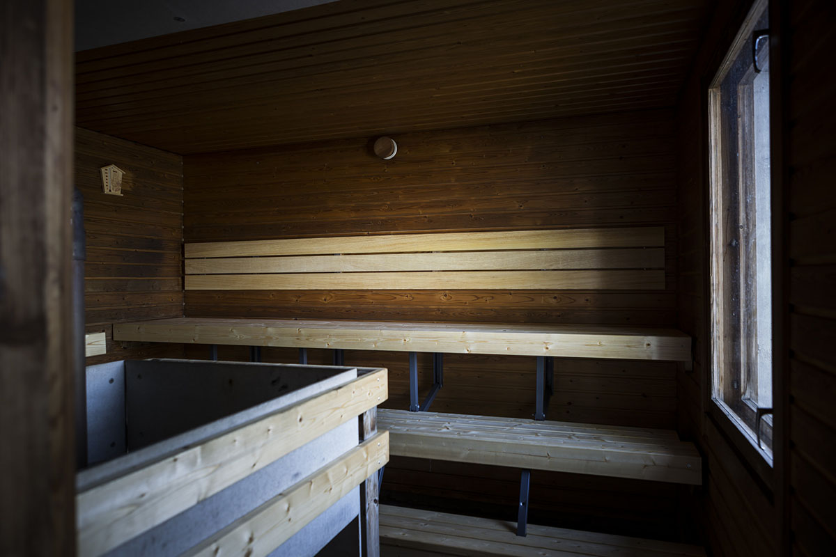 Lehtisaaren sauna sisäpuolelta