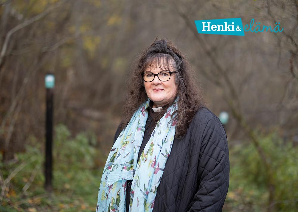 Marika Närhi Jyväskylän seurakunnasta valittiin Vuoden papiksi.